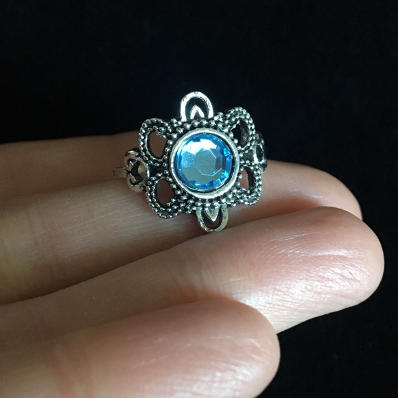 Silver Boho Flower Shaped Blue Stone Ring - Picture 3 of 7